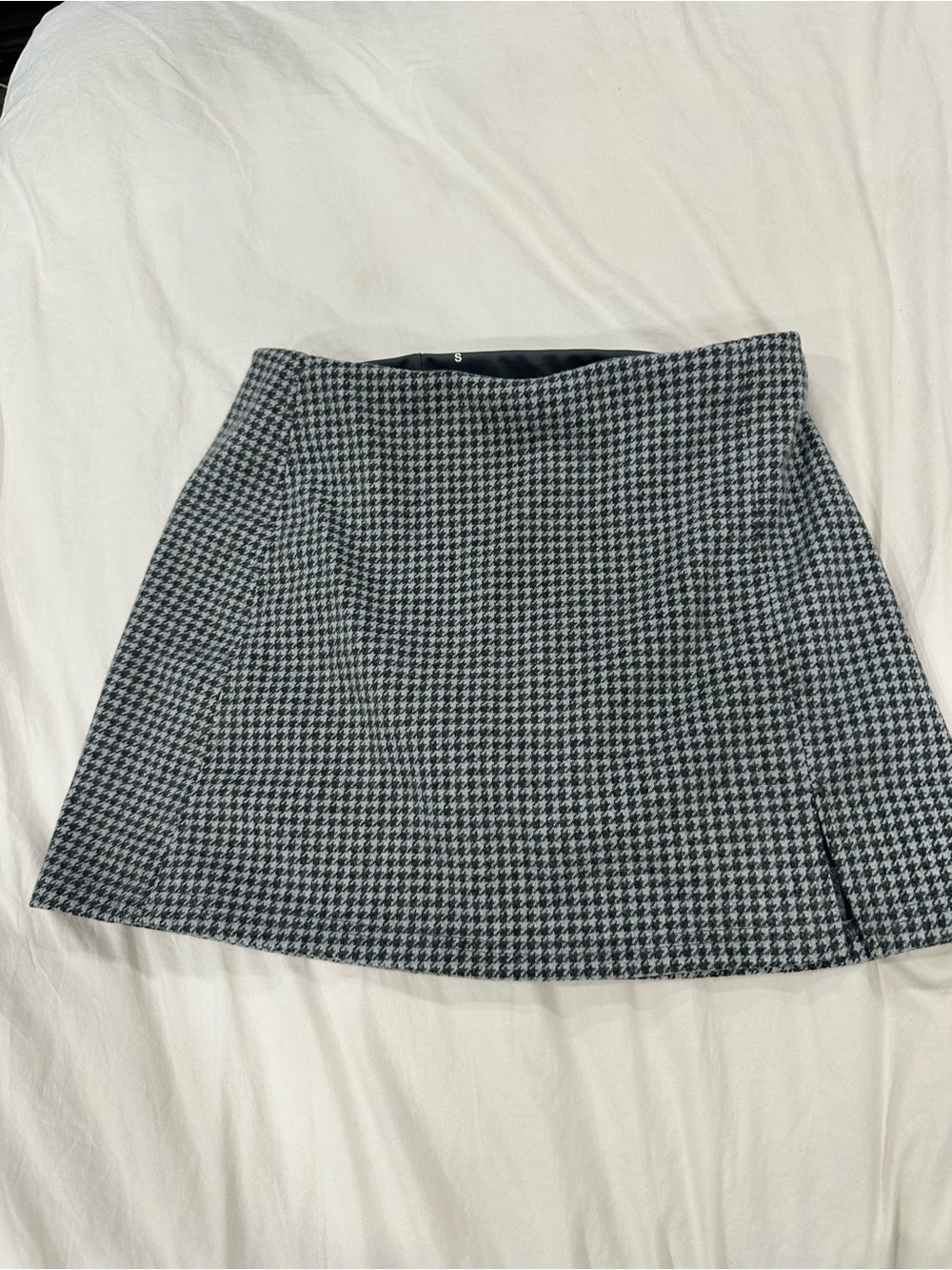 SO Houndstooth Mini Skirt in Black and White